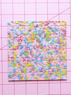 The Charm 5" Ruler: Clear Confetti