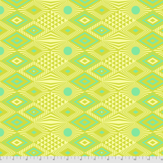 Daydreamer- Lucy Pineapple