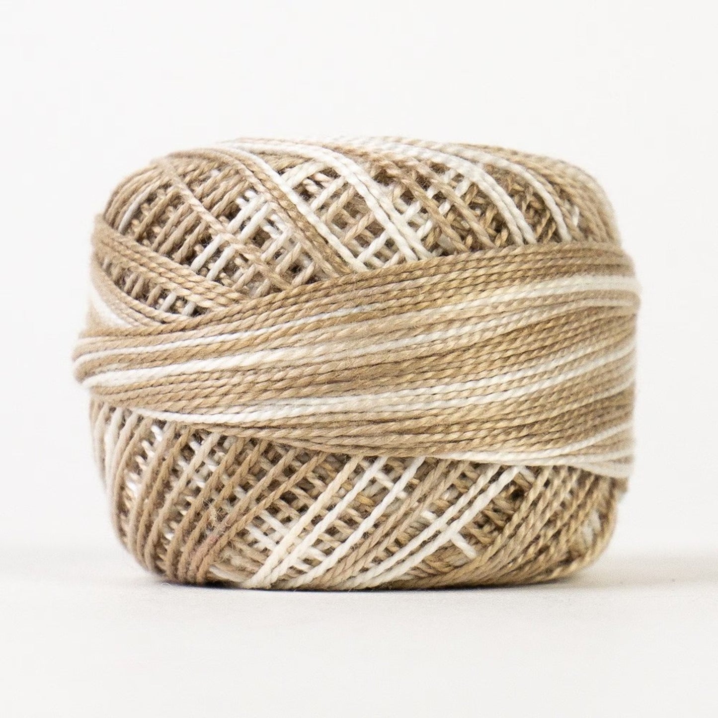 Wonderfil Eleganza Thread- EZM1030 Linen: Variegated