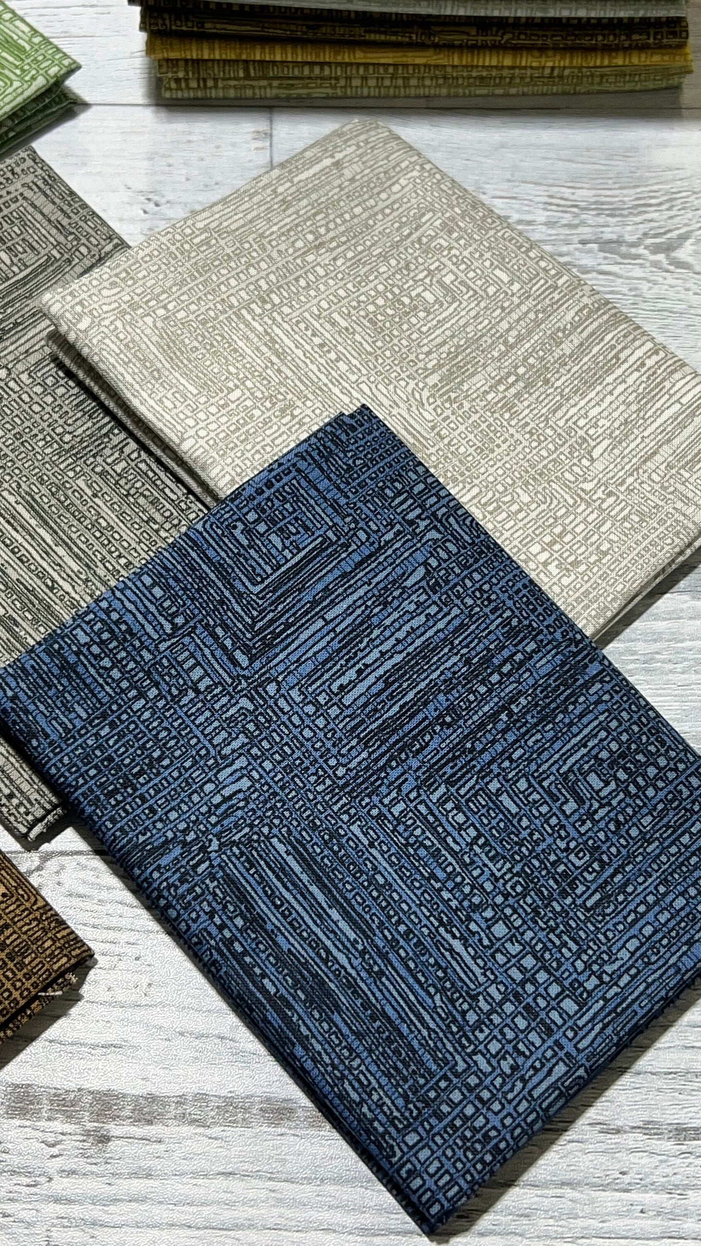 Grass Roots Blender - Shop Assembled Fat Quarter Bundle
