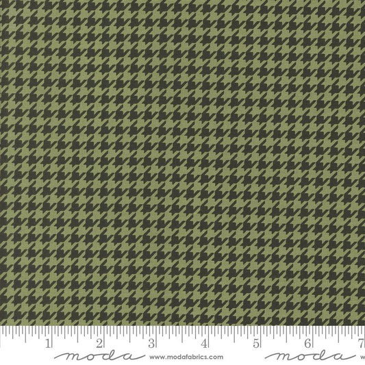 Home Sweet Haunt- Moss Hounds Tooth: Sold by the 1/2 yard