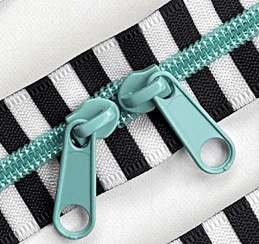 Black & White 30" Zipper- Caribbean