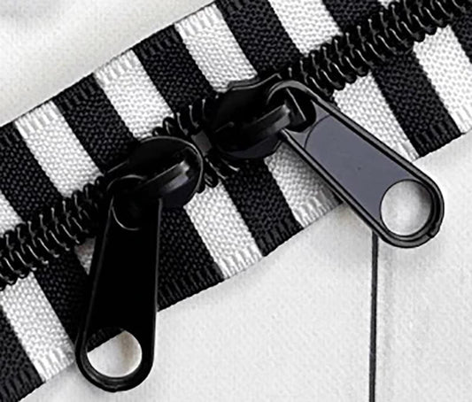 Black & White 30" Zipper- Black