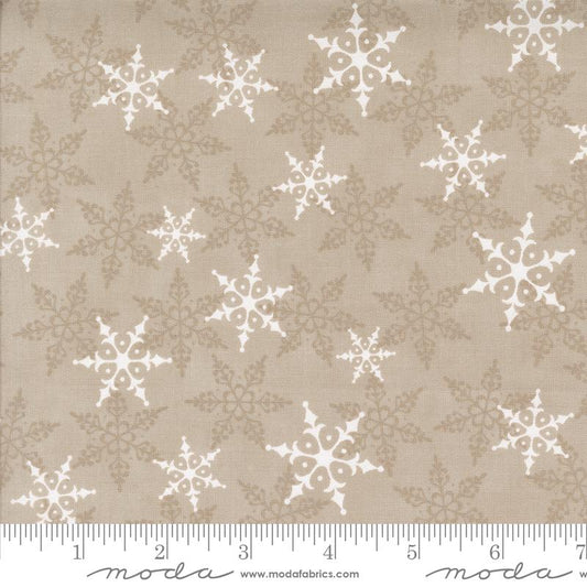 Winter Friends- Fog Falling Snow: Sold by the 1/2 Yard