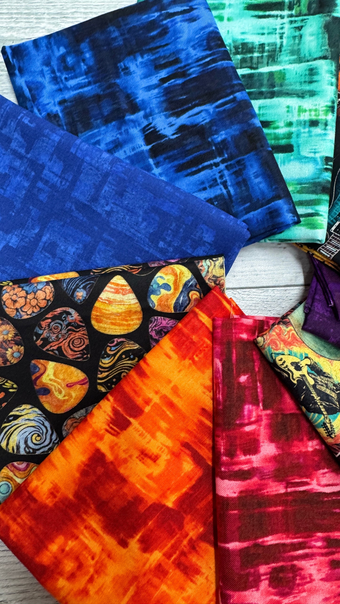 Rock N Roll Fantasy Shop Assembled Fat Quarter Bundle: Choice of Bundle