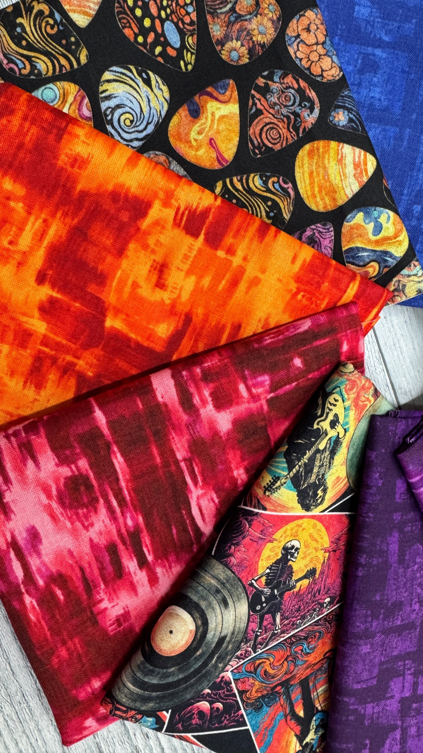 Rock N Roll Fantasy Shop Assembled Fat Quarter Bundle: Choice of Bundle