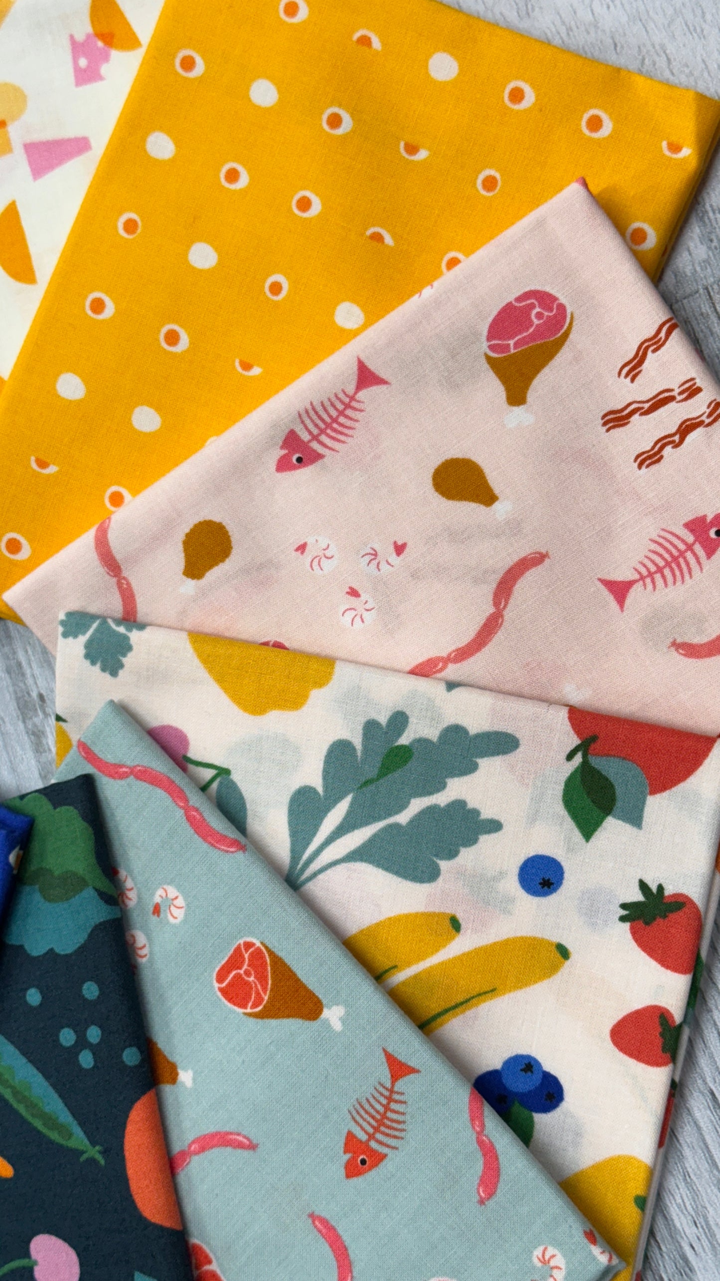 Food Group- Shop Assembled Fat Quarter Bundle