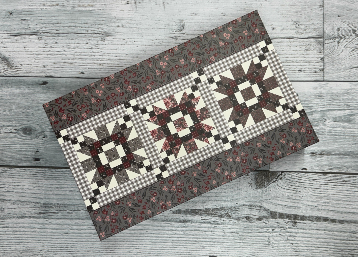 A Walk on the Prairie- Down the Garden Path Runner Boxed Kit