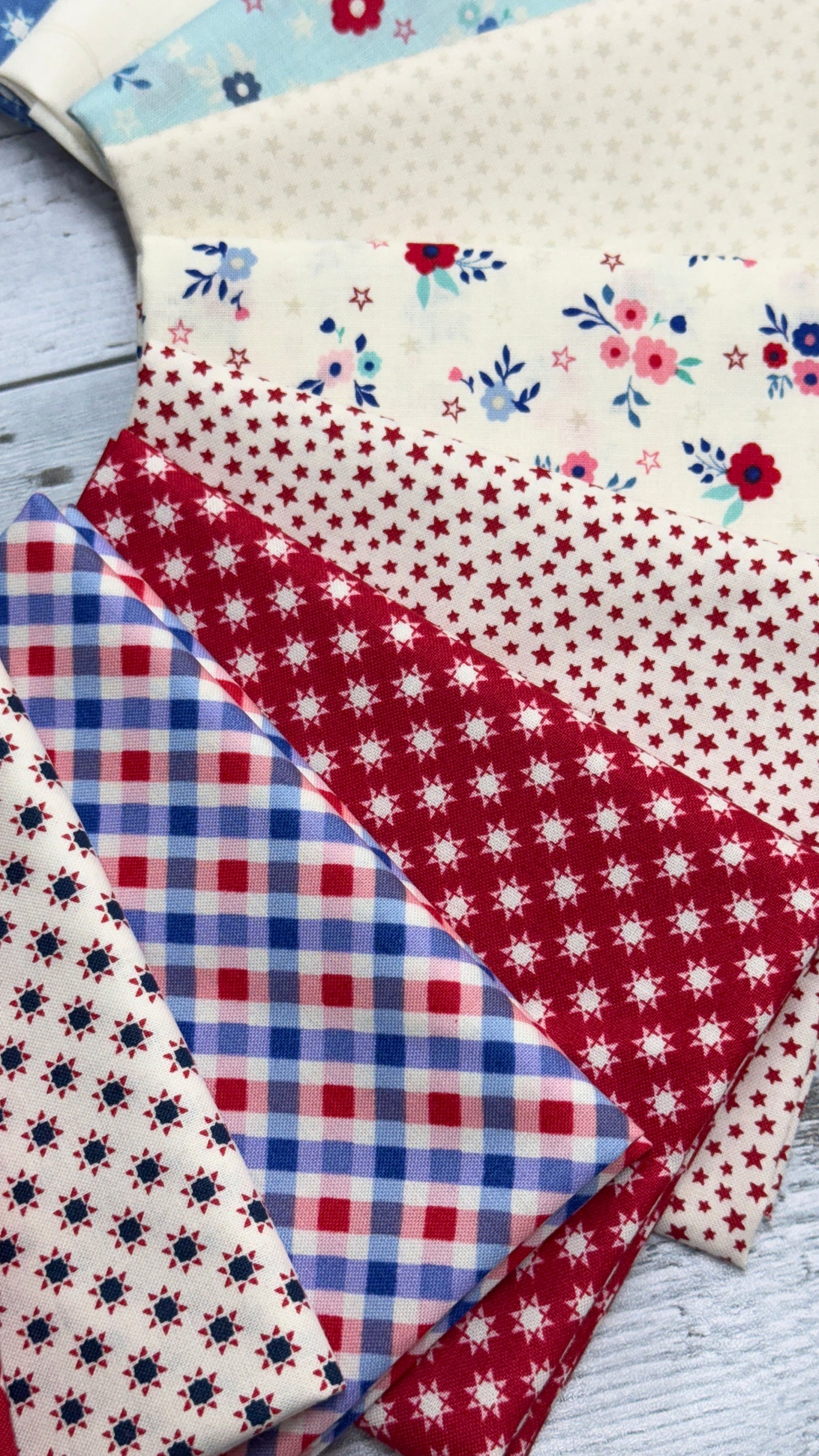 Star Spangled Beauty 23pc- Shop Assembled Fat Quarter Bundle