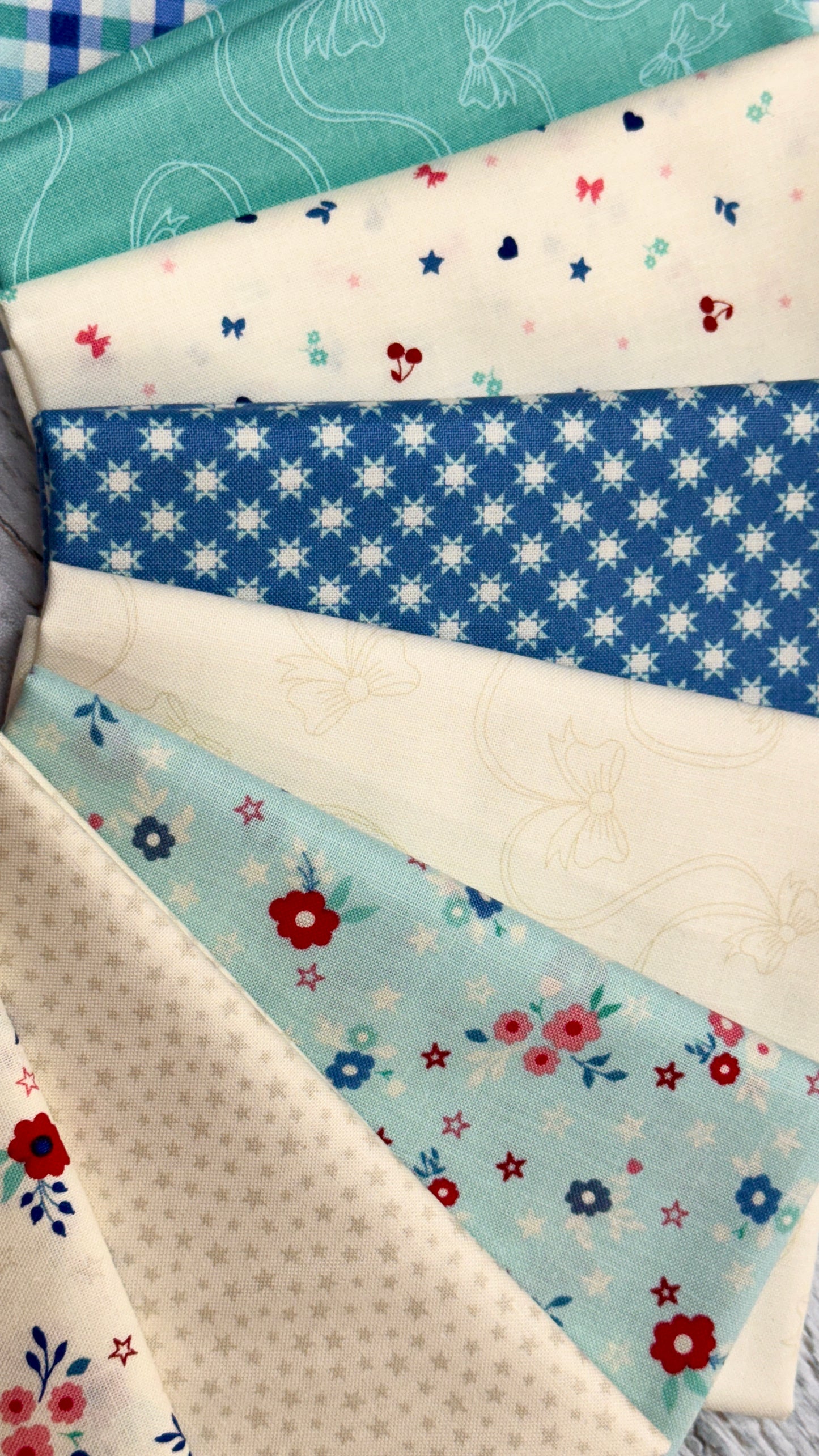 Star Spangled Beauty 23pc- Shop Assembled Fat Quarter Bundle