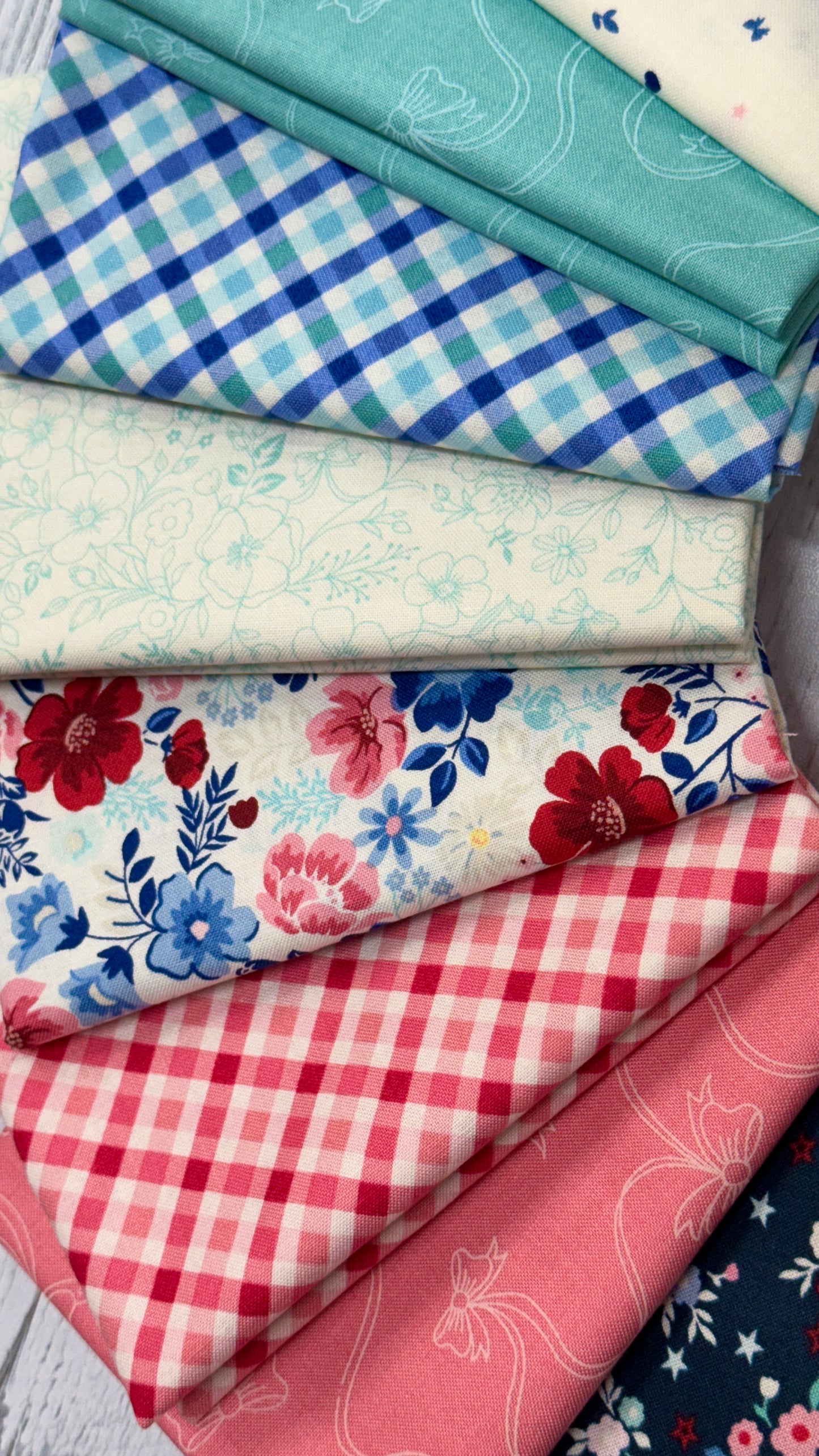 Star Spangled Beauty 23pc- Shop Assembled Fat Quarter Bundle
