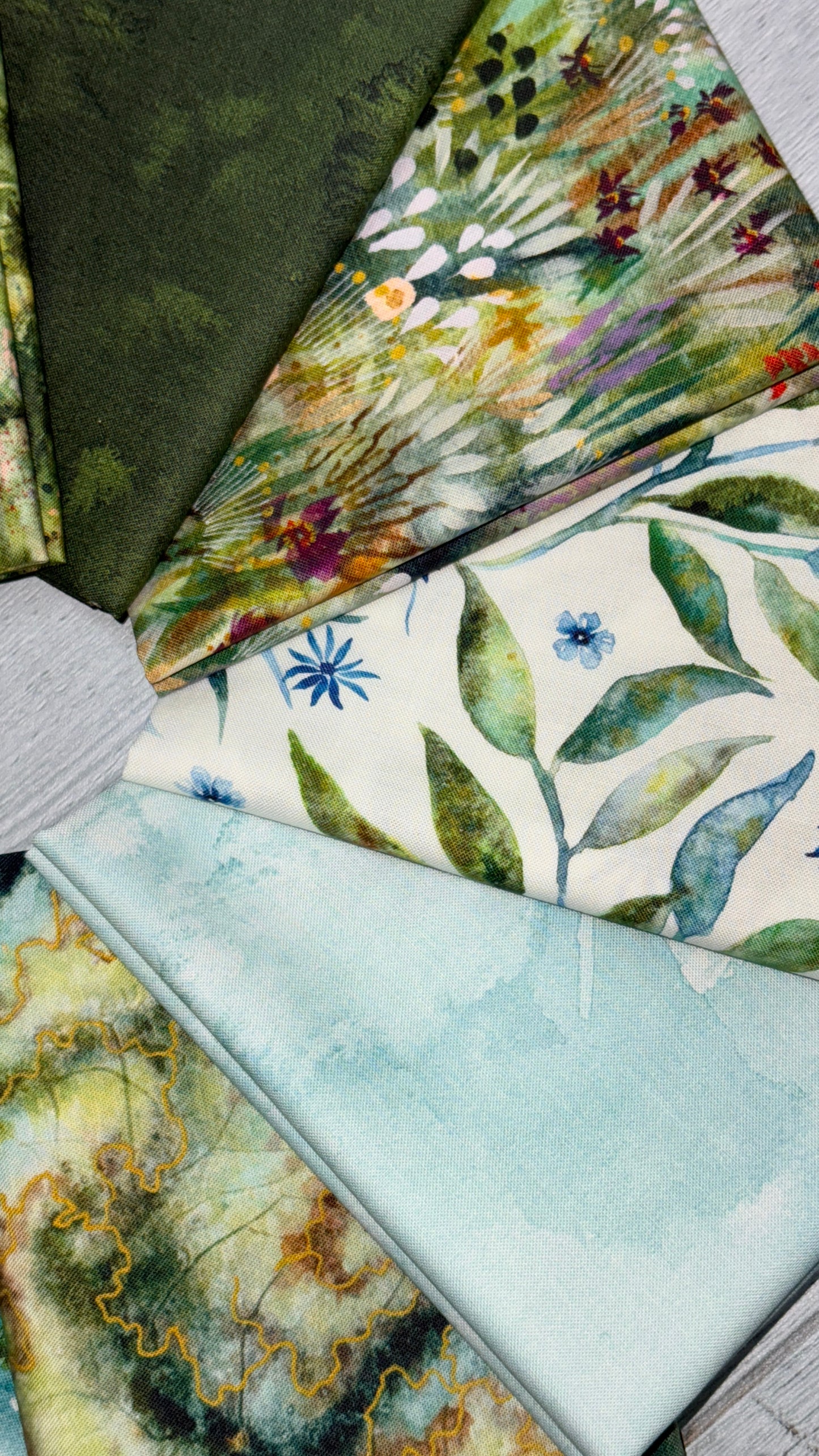 Wanderlust- Shop Assembled Fat Quarter Bundle: Choice of Bundle*