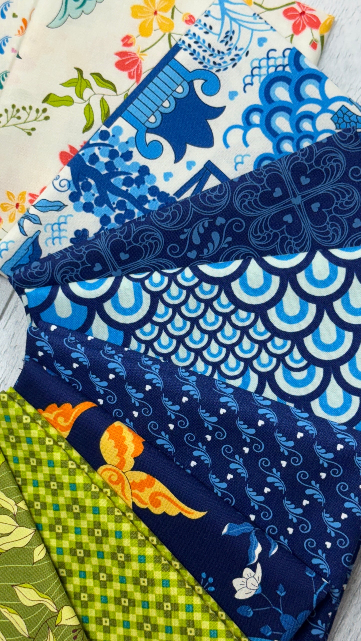 Legendary Love- Shop Assembled Fat Quarter Bundle