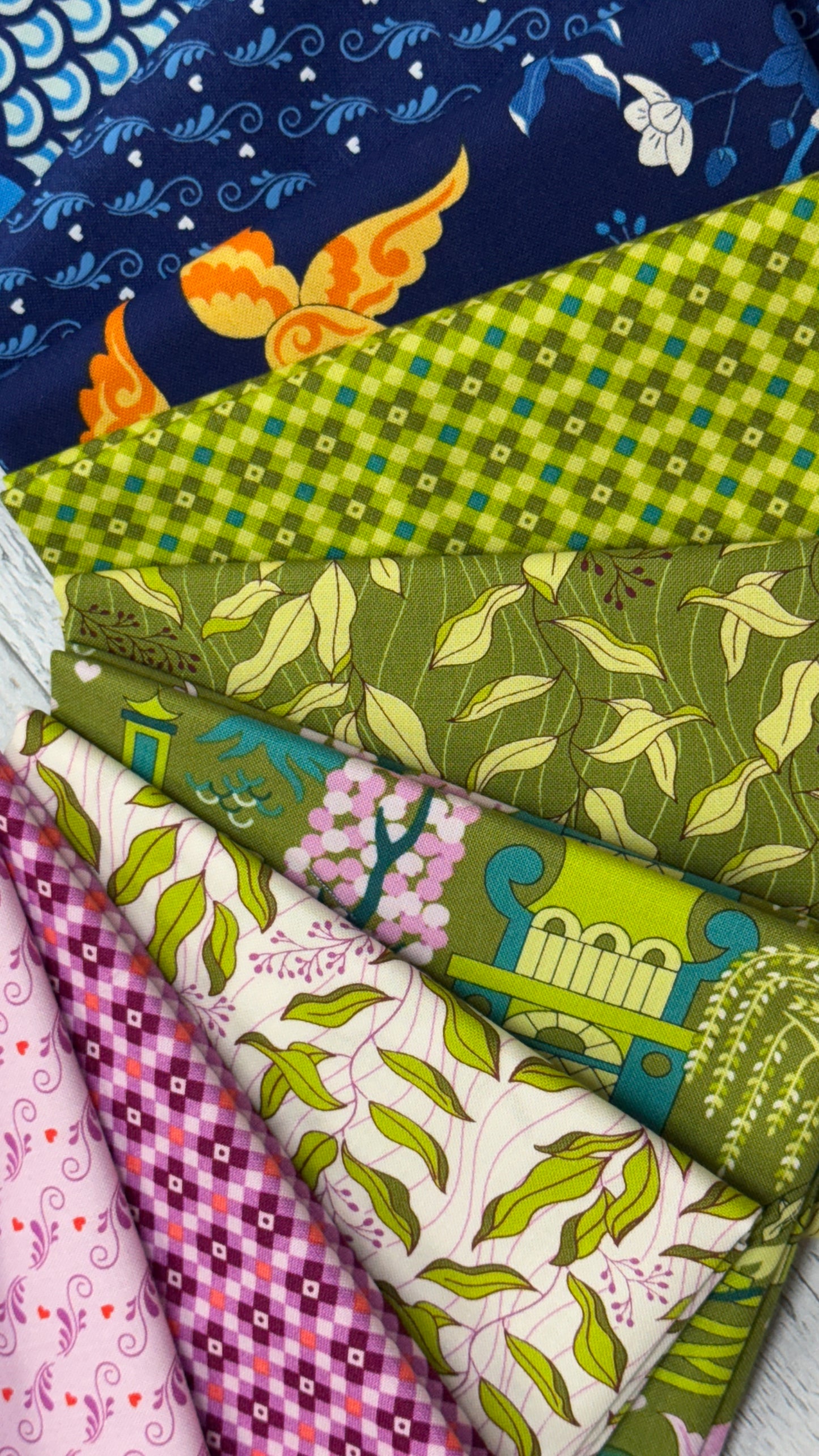 Legendary Love- Shop Assembled Fat Quarter Bundle