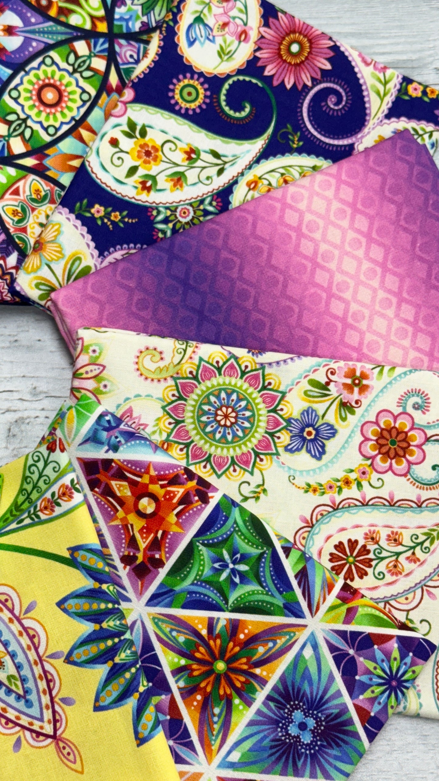 Caravan- Shop Assembled Fat Quarter Bundle