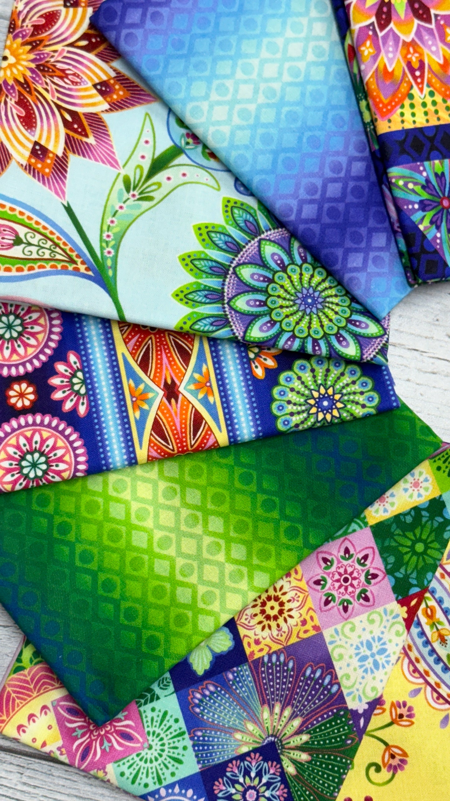 Caravan- Shop Assembled Fat Quarter Bundle