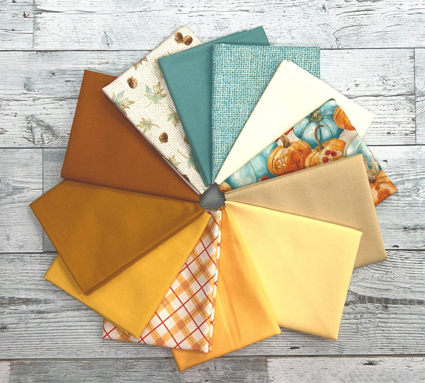 Pumpkin Kisses 12pc Shop Assembled Fat Quarter Bundle