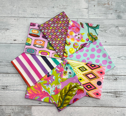 Tabby Road Deja Vu Shop Assembled Fat Quarter Bundle - Tula Pink