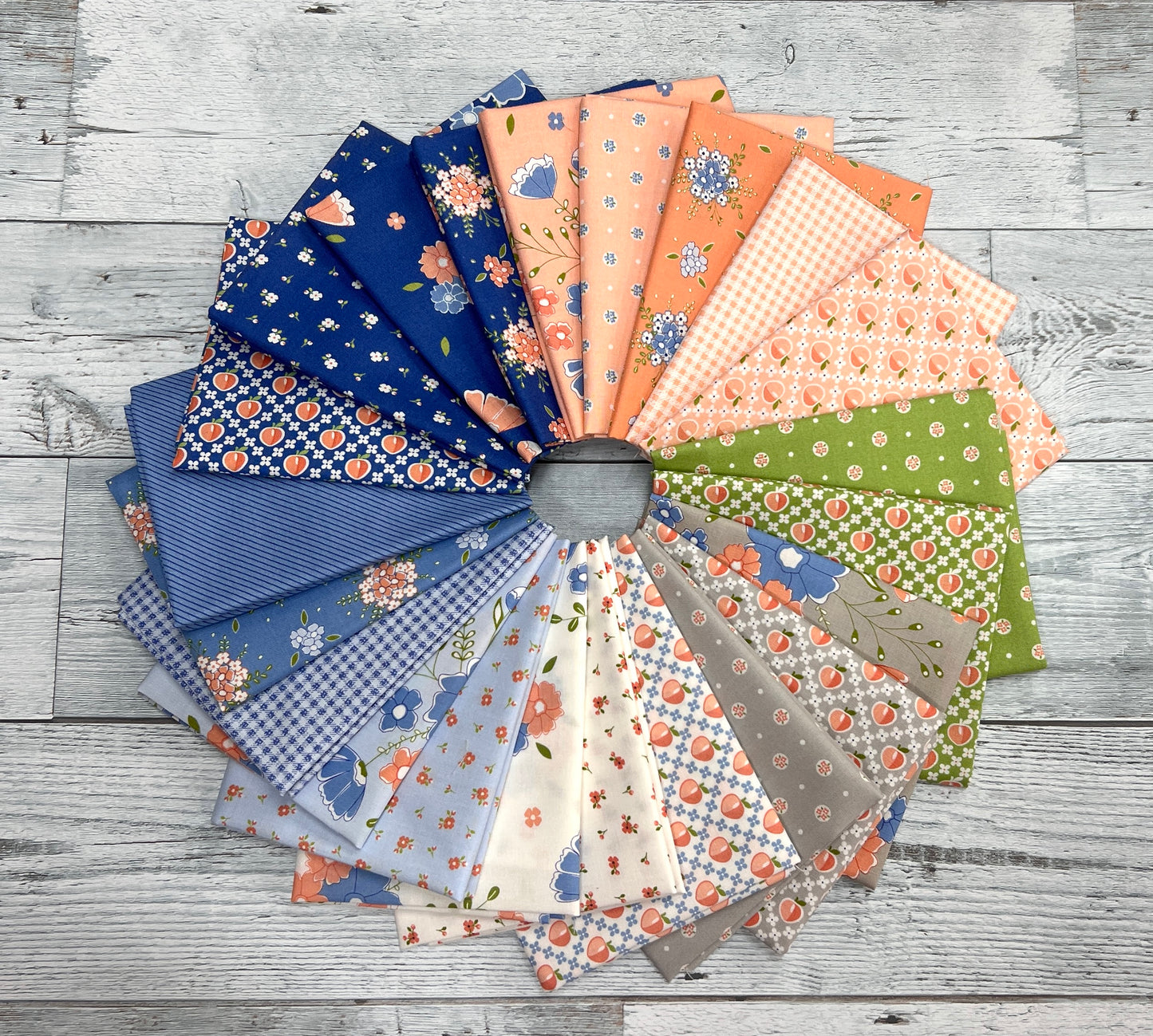 Peachy Keen- Shop Assembled Fat Quarter Bundle: 22pc