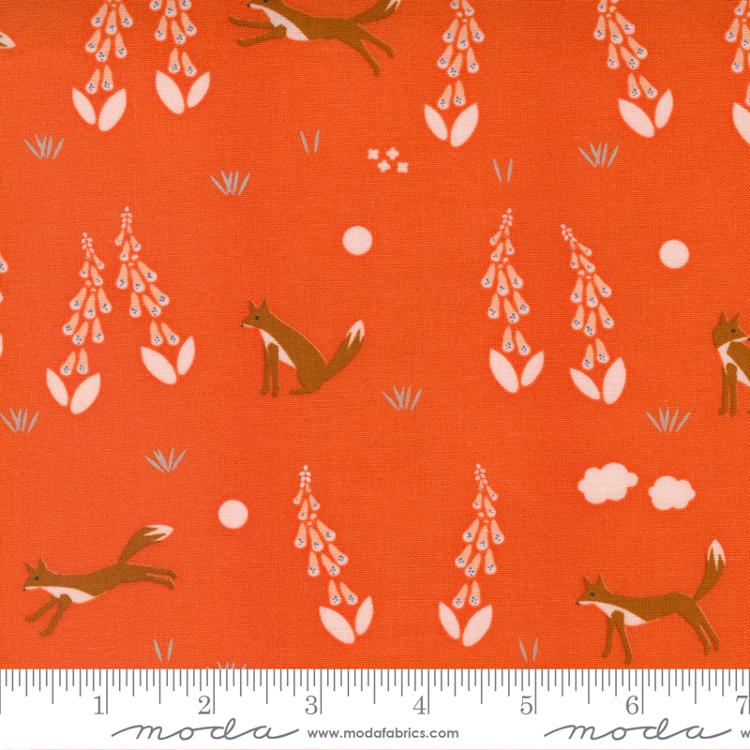 Meander- Geranium Foxes: Sold by the 1/2 yard