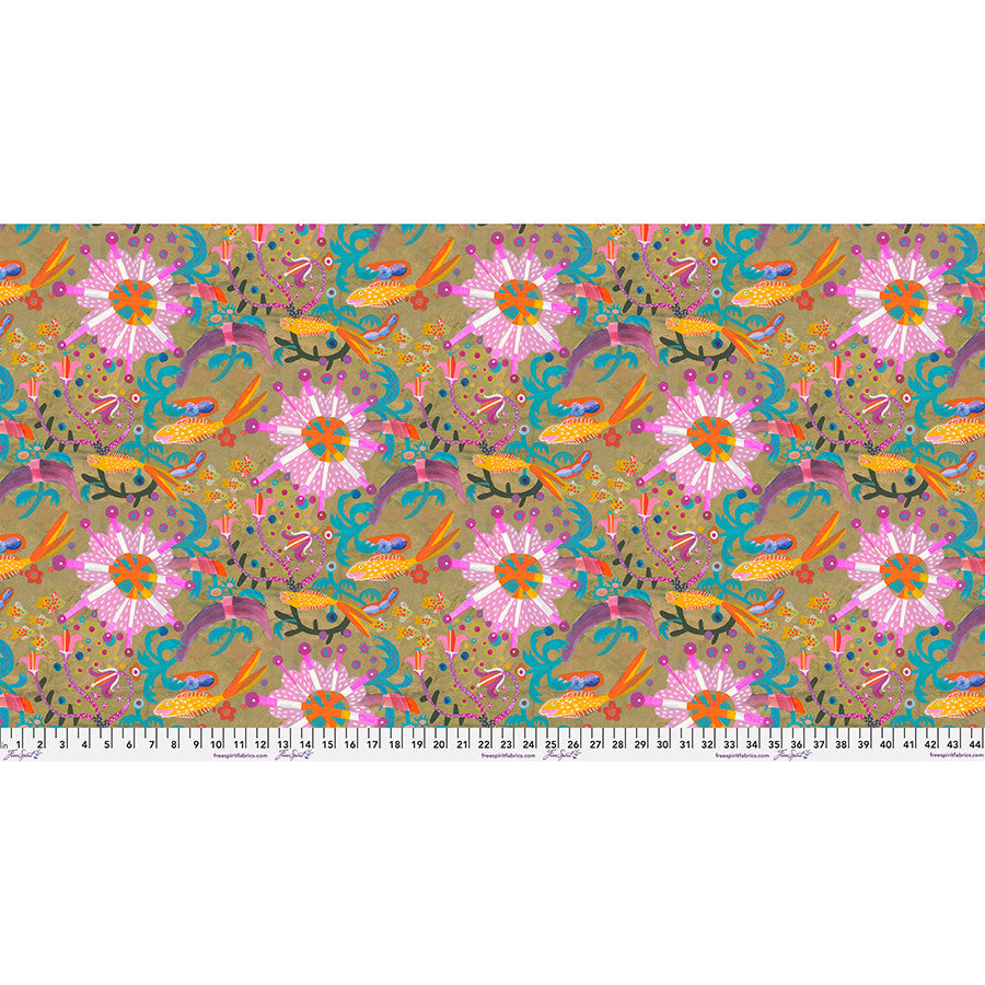 Colori- Gold Goldfish Star: Sold by the 1/2 yard