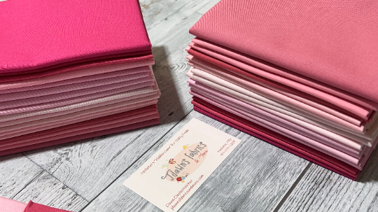 Pretty In Pink - Shop Assembled Fat Quarter Bundle