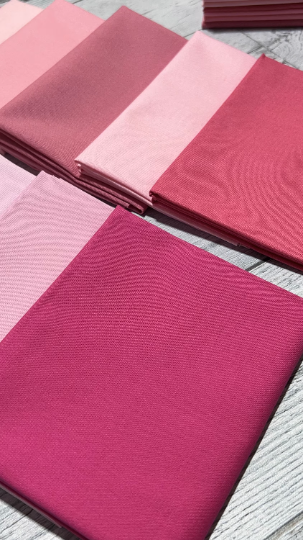 Pretty In Pink - Shop Assembled Fat Quarter Bundle