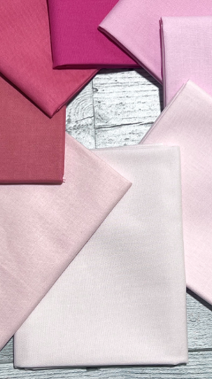 Pretty In Pink - Shop Assembled Fat Quarter Bundle