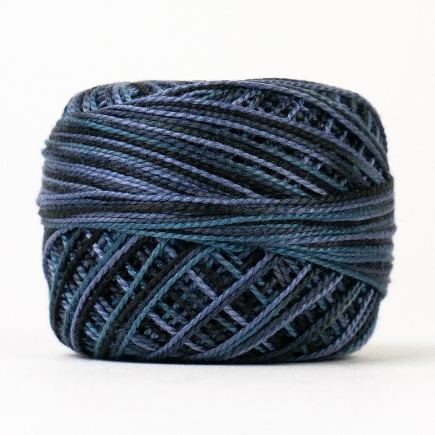 Wonderfil Eleganza Thread- EZM1038 Nocturnal: Variegated