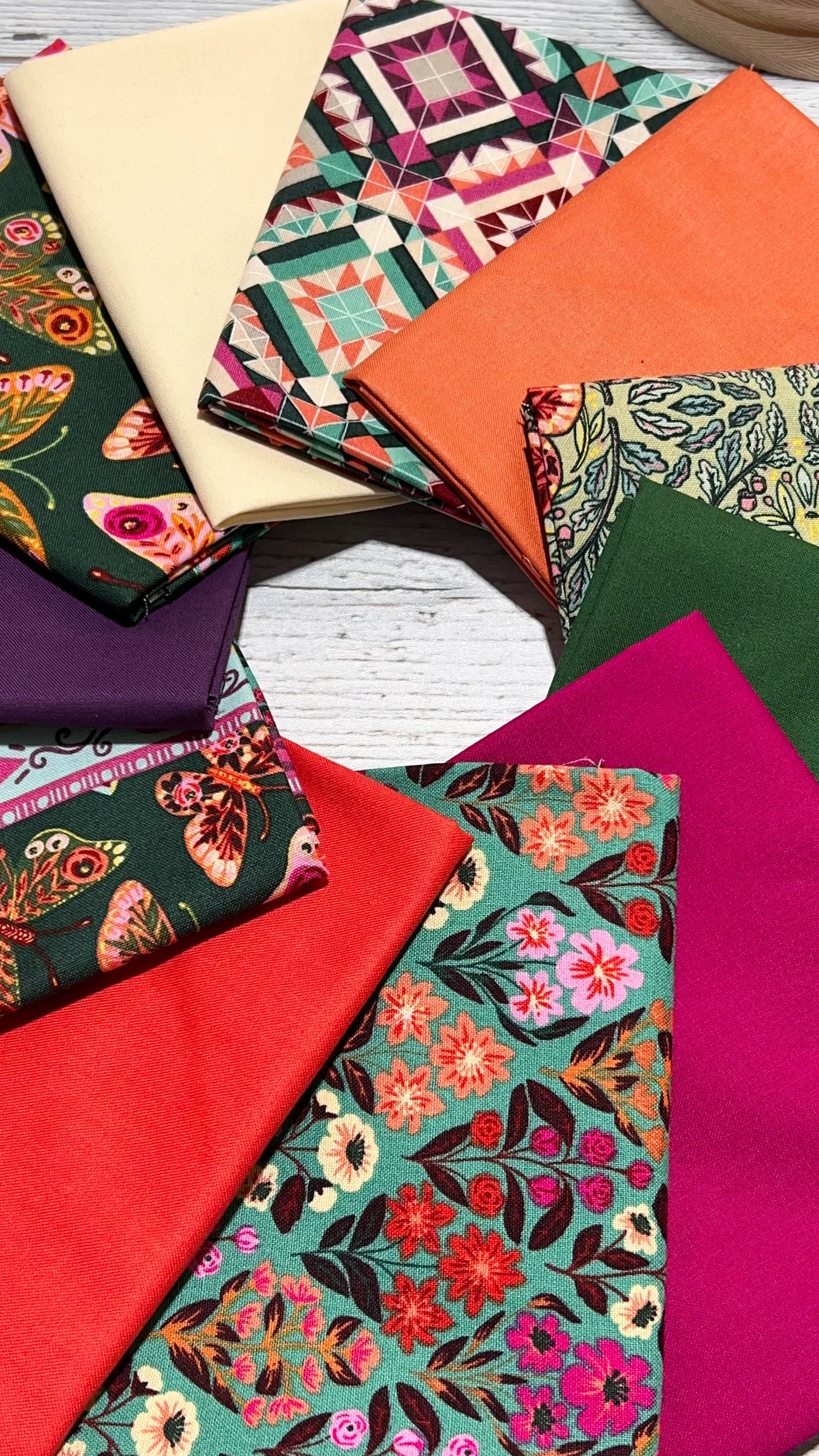 Folk Flora by Caroline Alfreds / 3 Wishes - Shop Assembled Fat Quarter Bundle