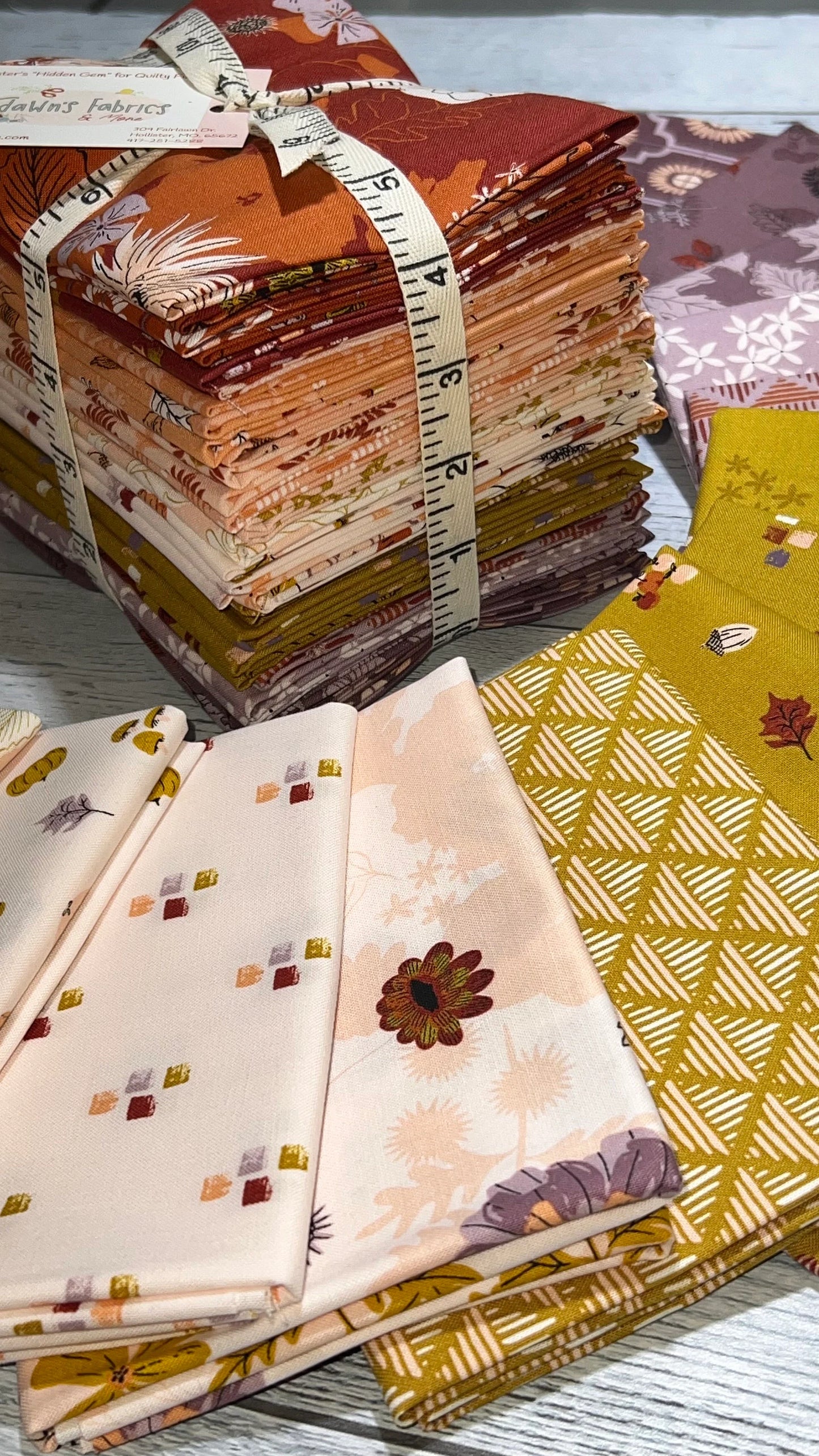 Maple- Shop Assembled Fat Quarter Bundle - 24 pc.