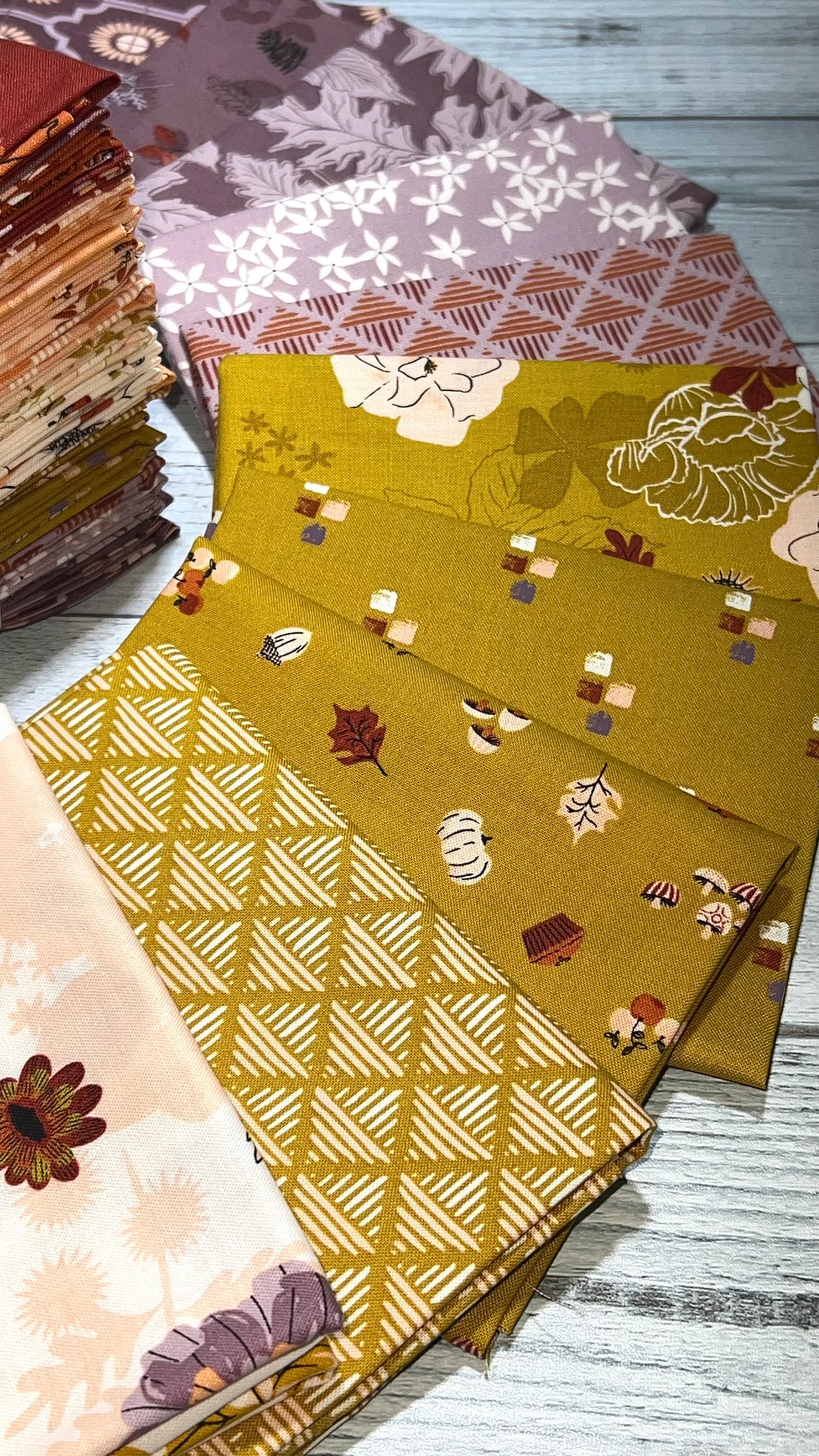 Maple- Shop Assembled Fat Quarter Bundle - 24 pc.