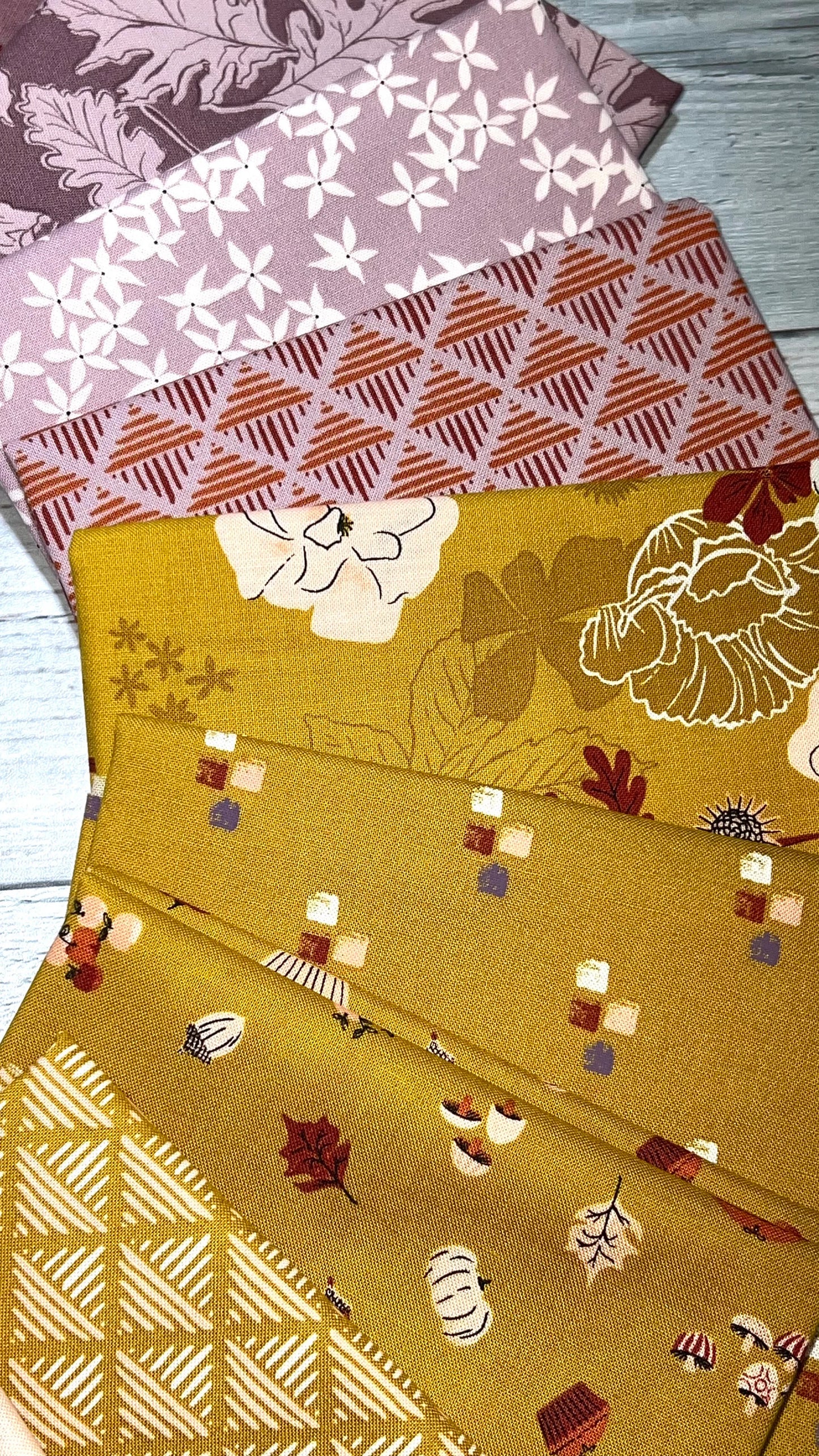 Maple- Shop Assembled Fat Quarter Bundle - 24 pc.