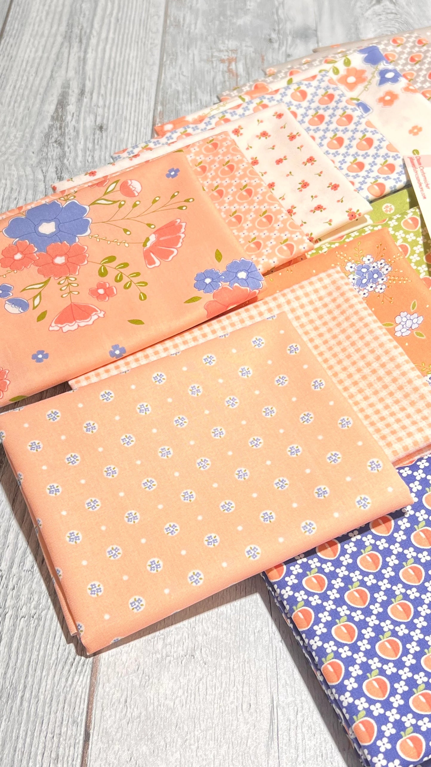 Peachy Keen- Shop Assembled Fat Quarter Bundle