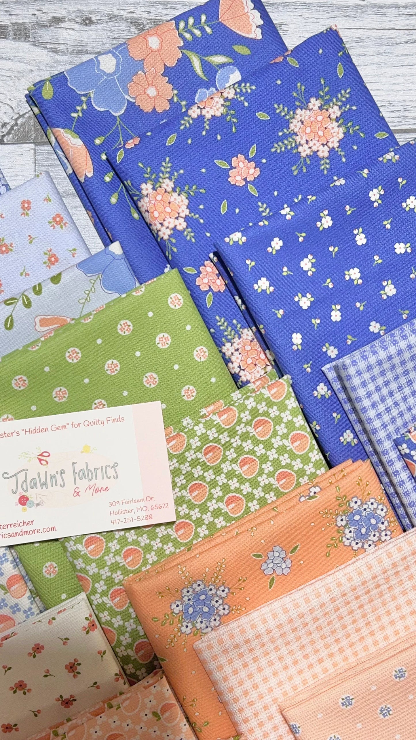 Peachy Keen- Shop Assembled Fat Quarter Bundle