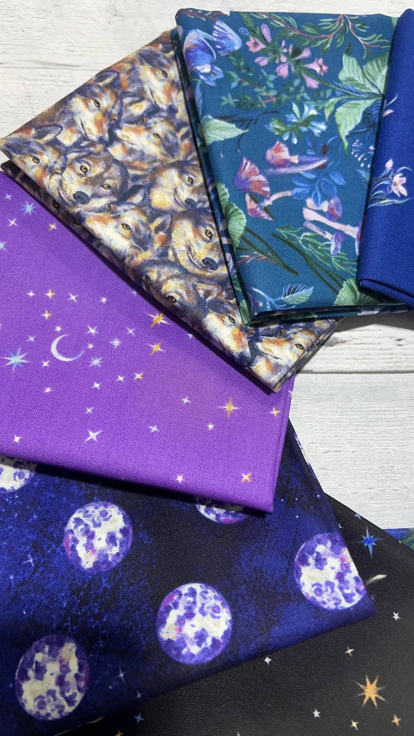 Full Moon- Figo Fabrics - Shop Assembled Fat Quarter Bundle