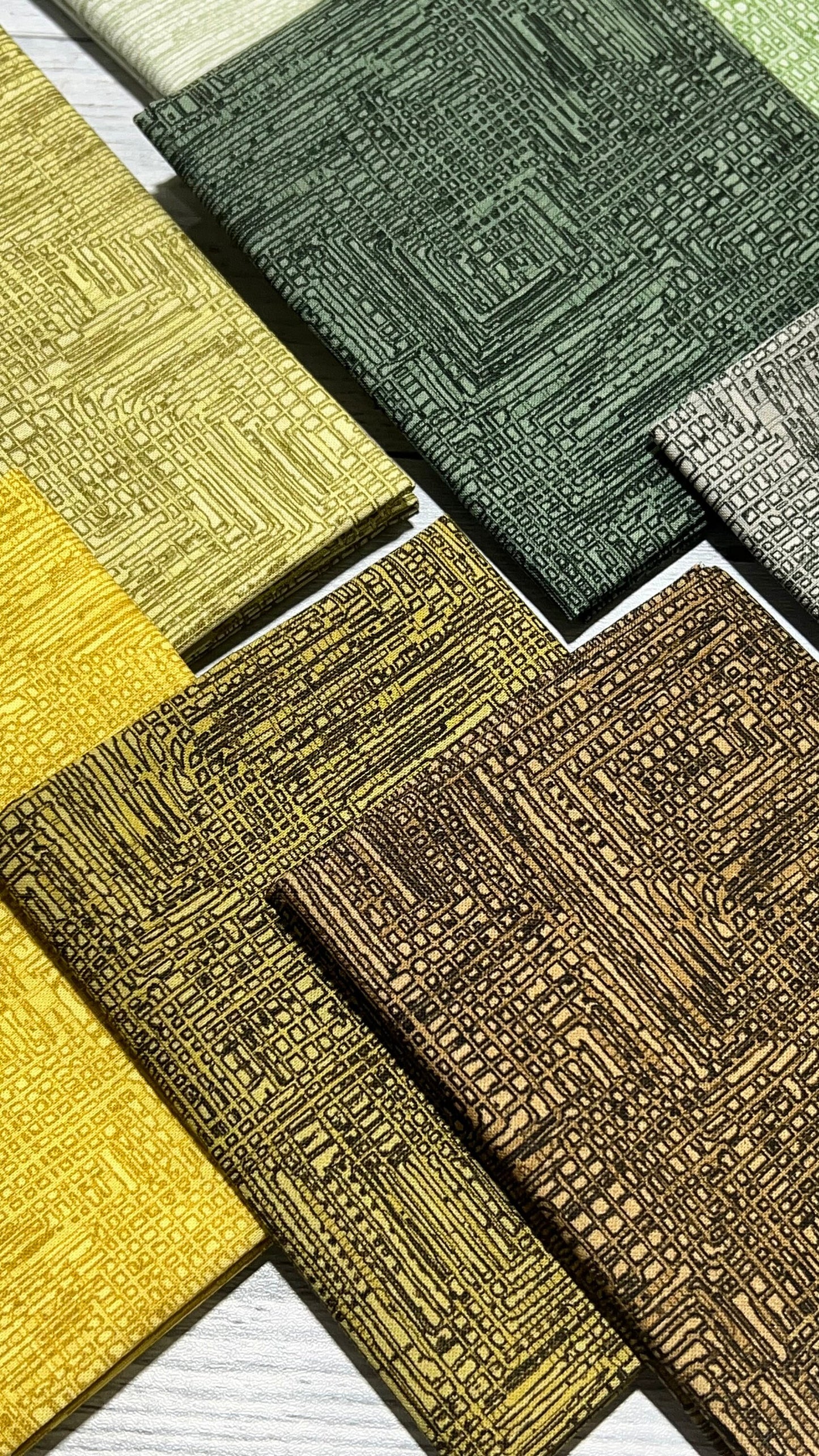 Grass Roots Blender - Shop Assembled Fat Quarter Bundle