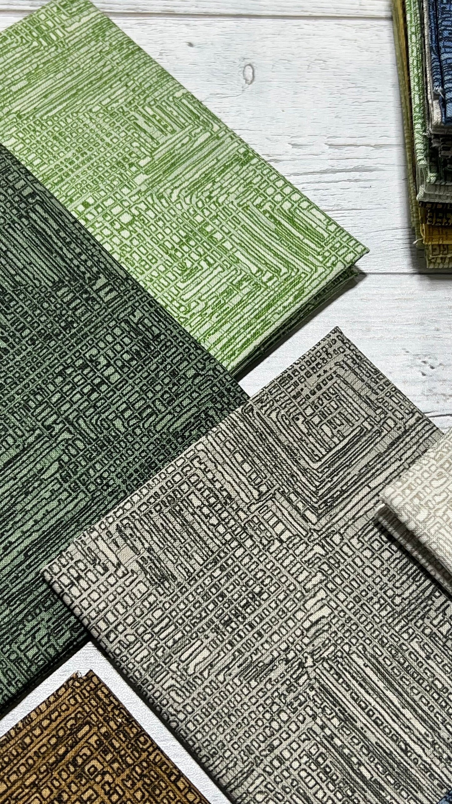Grass Roots Blender - Shop Assembled Fat Quarter Bundle
